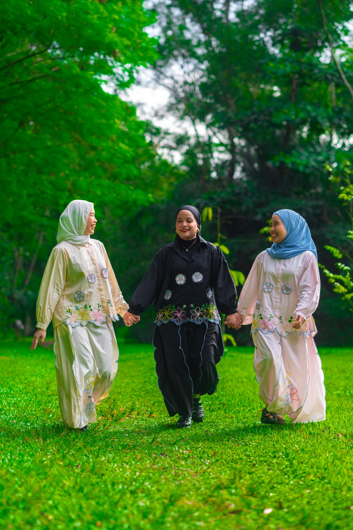 Indah Set in Black