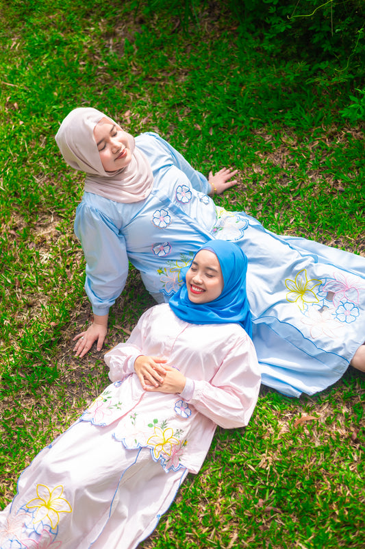 Indah Set in Sky Blue