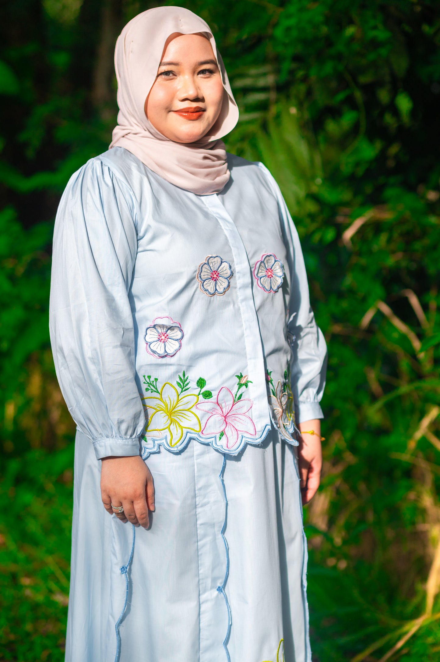 Indah Set in Sky Blue